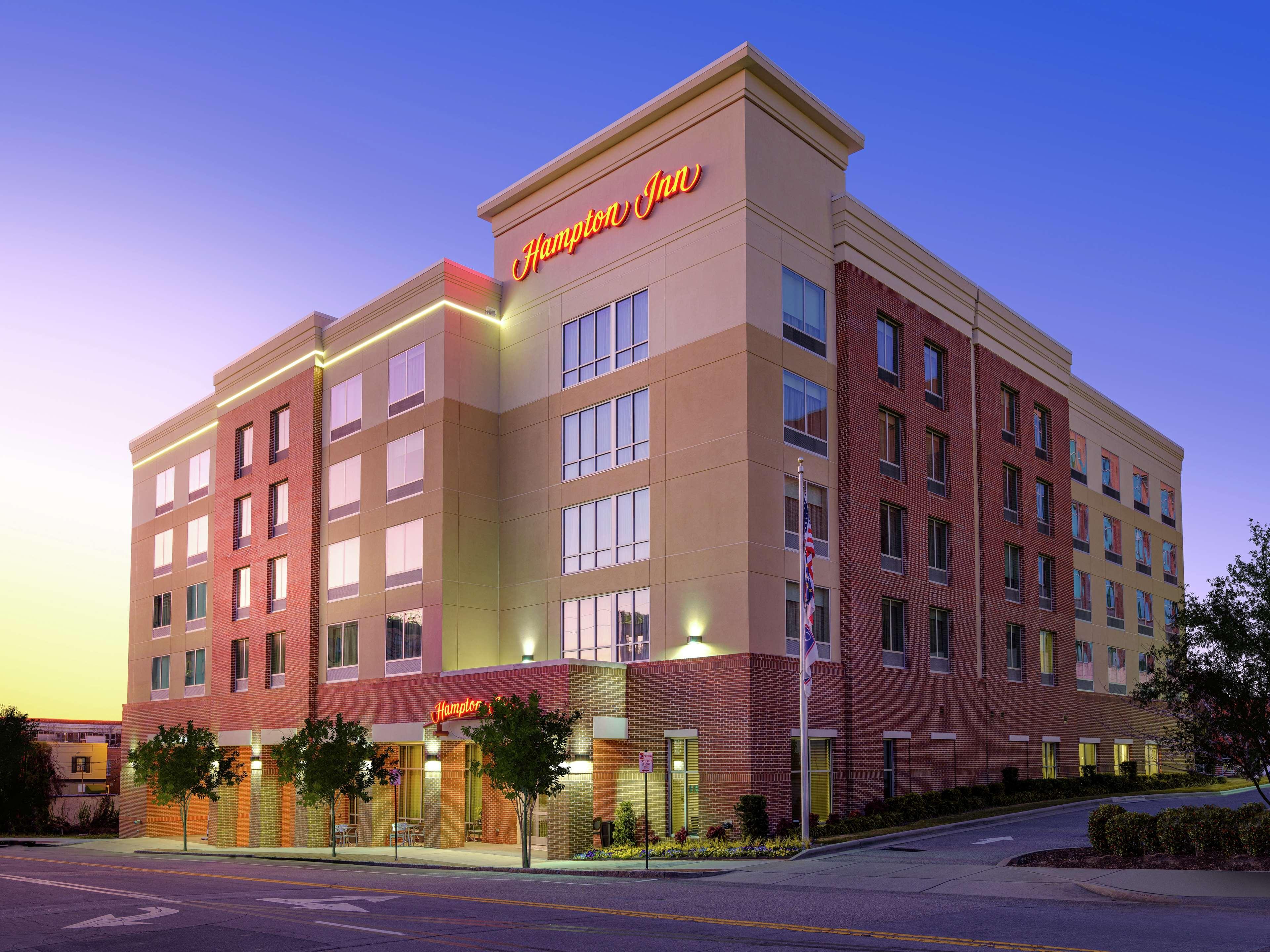 Hampton Inn Wilmington Downtown Bagian luar foto