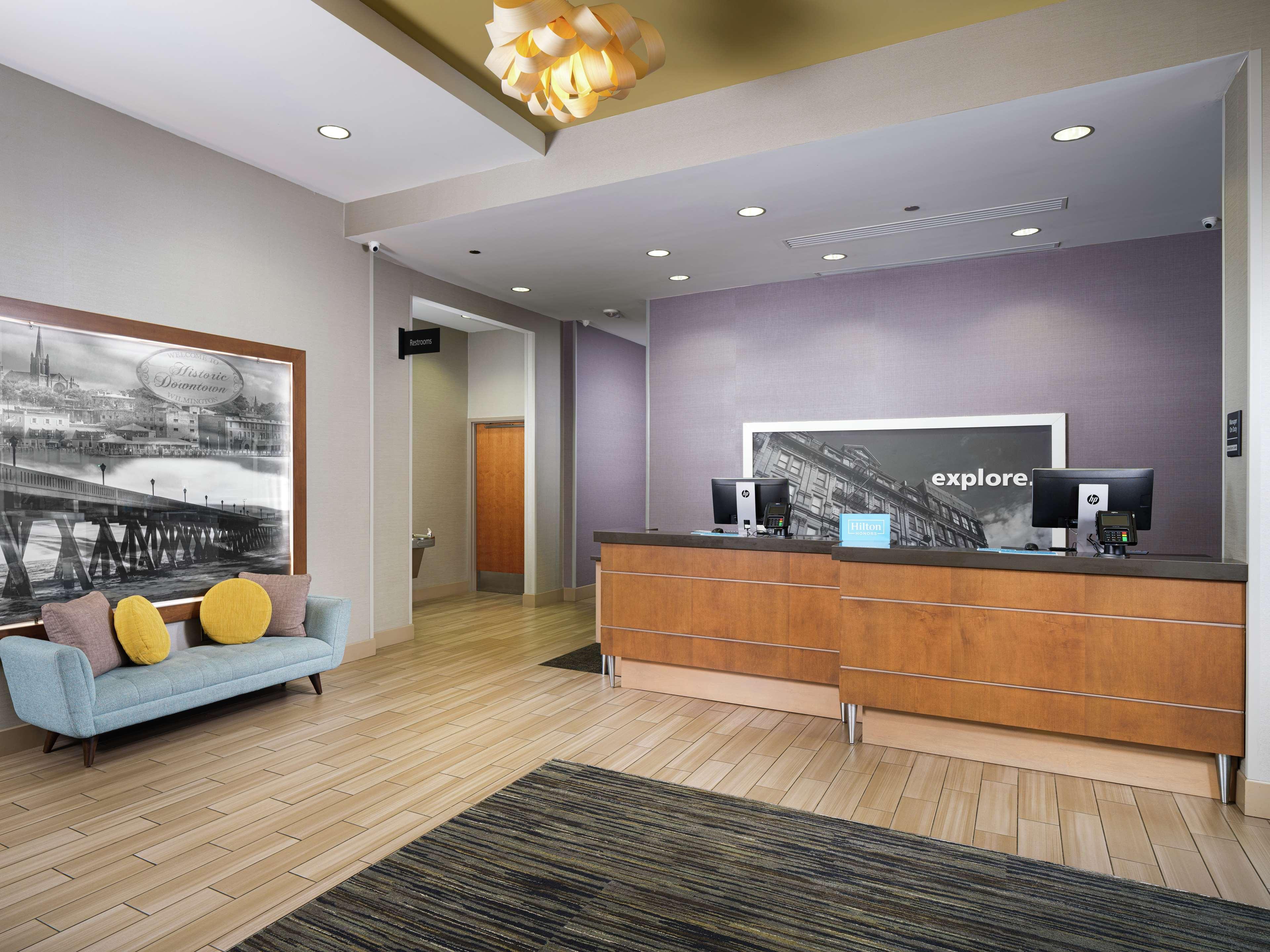 Hampton Inn Wilmington Downtown Bagian luar foto