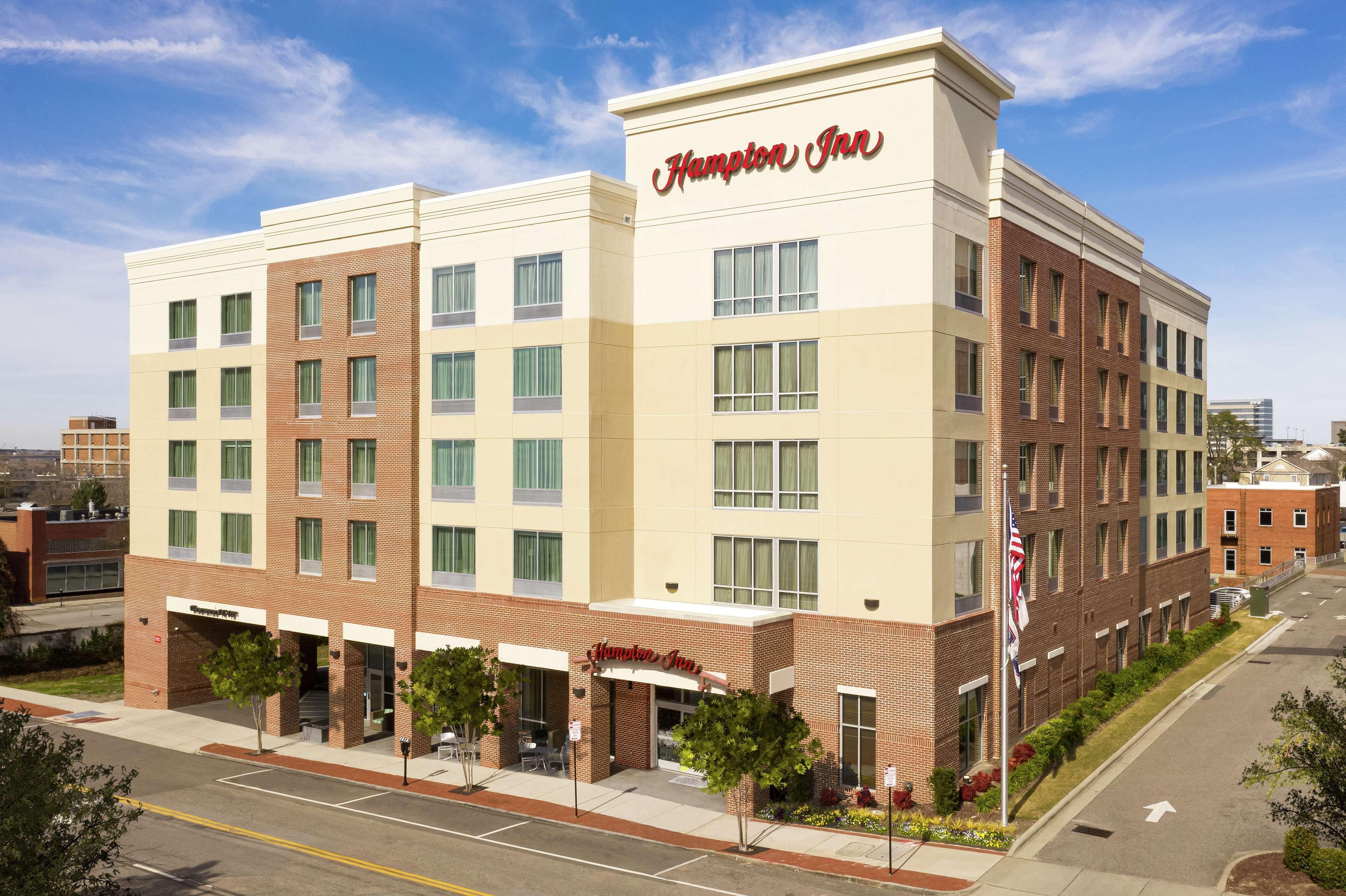 Hampton Inn Wilmington Downtown Bagian luar foto