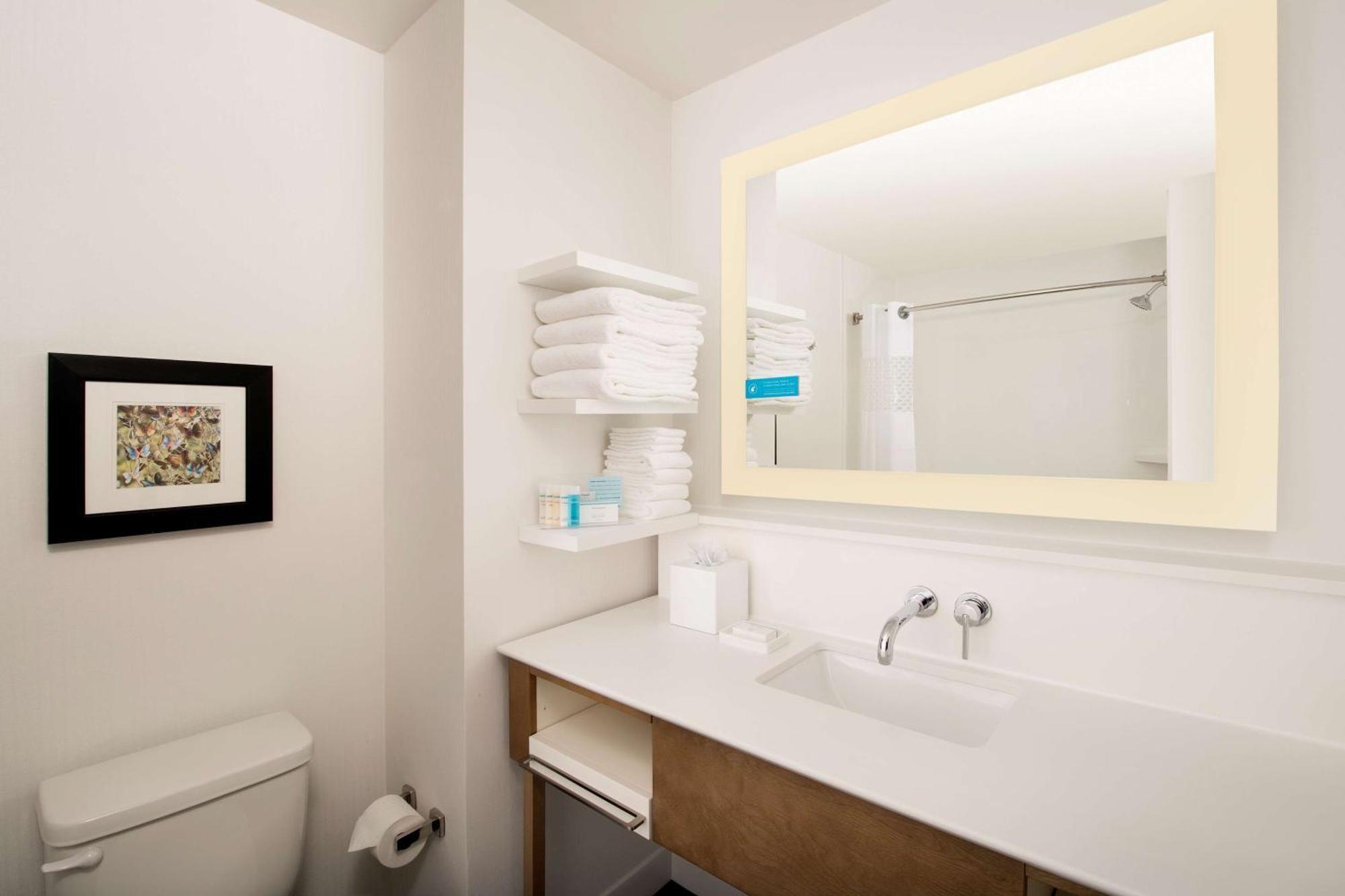 Hampton Inn Wilmington Downtown Bagian luar foto