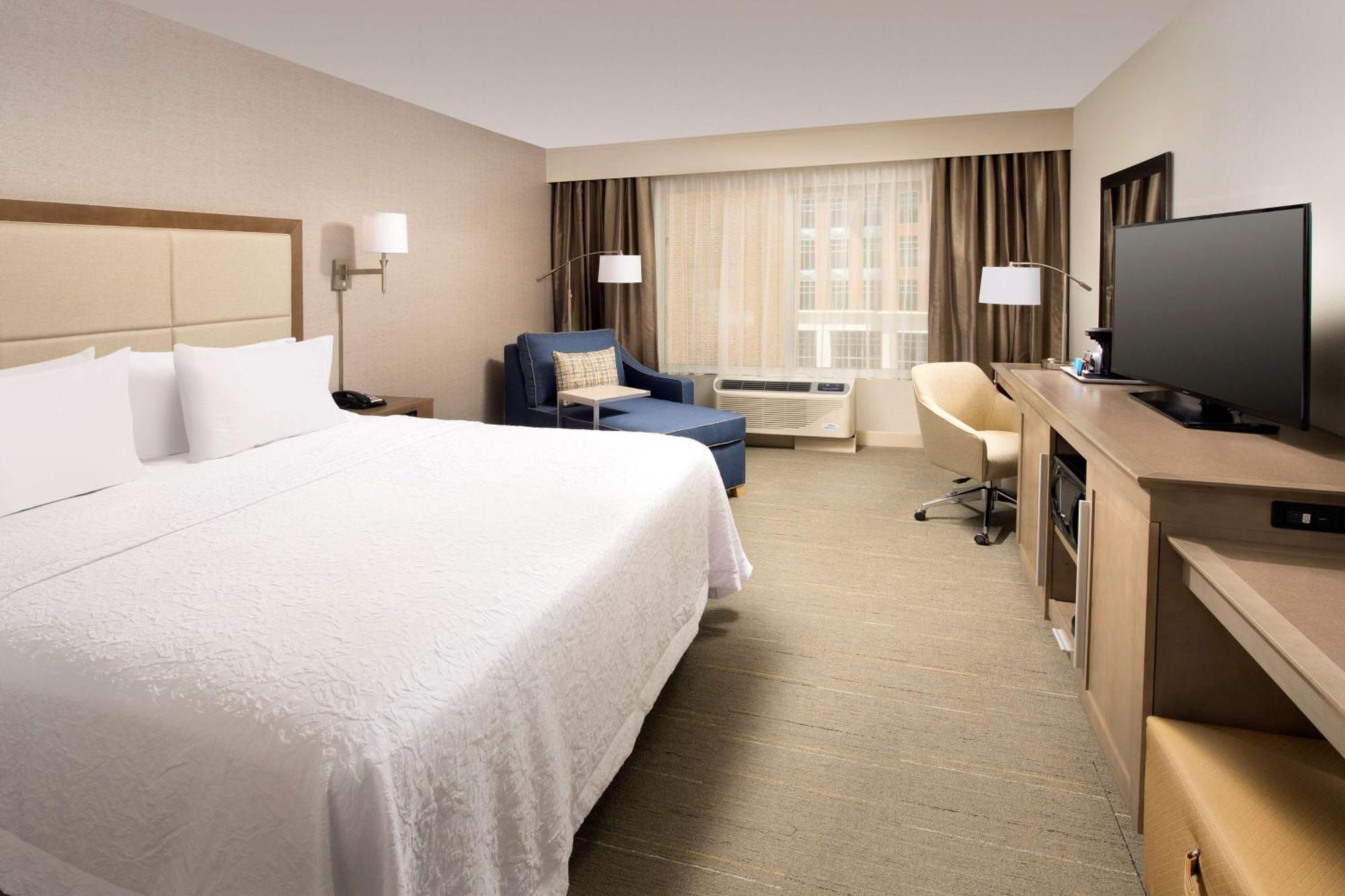 Hampton Inn Wilmington Downtown Bagian luar foto