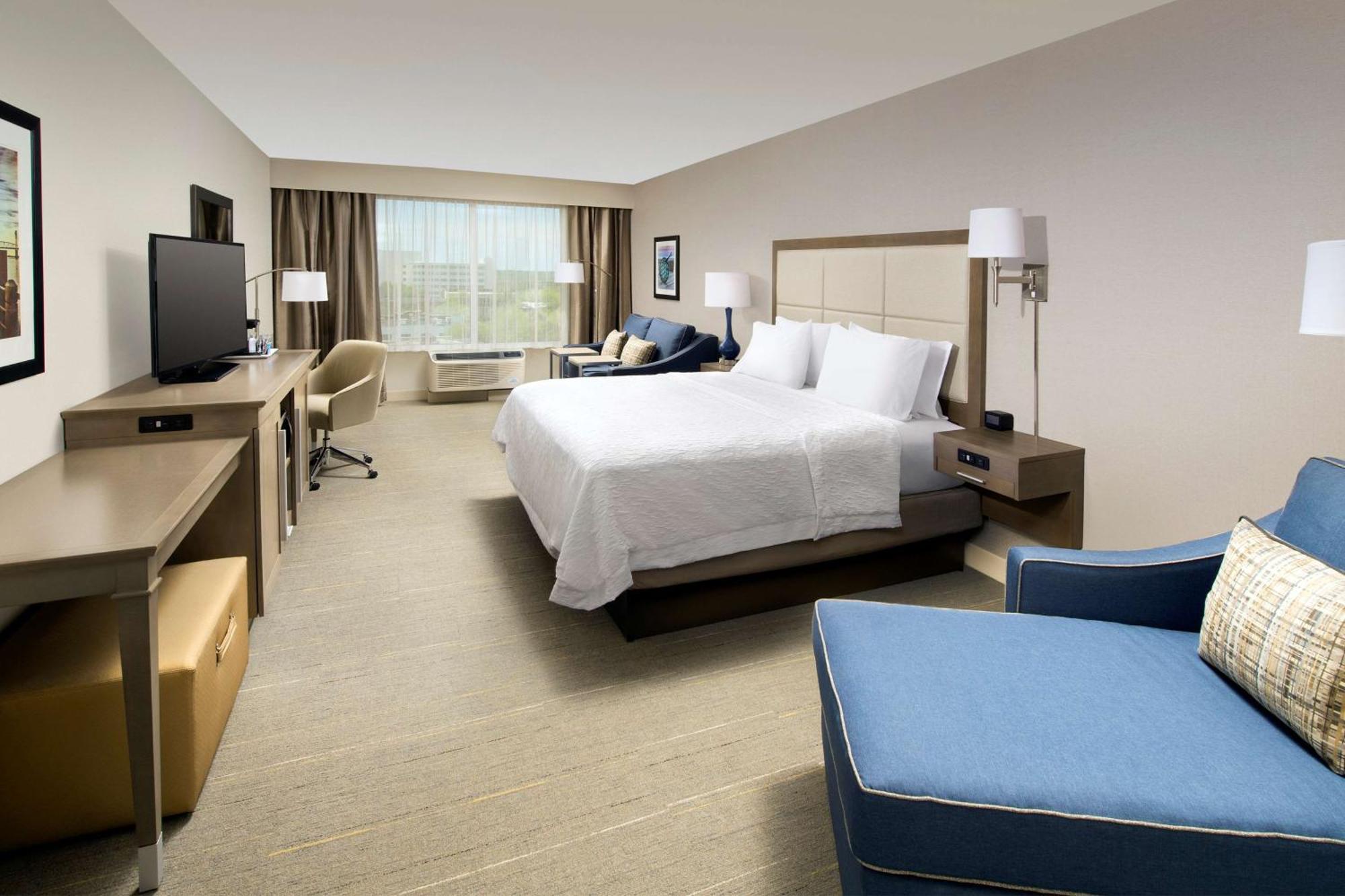 Hampton Inn Wilmington Downtown Bagian luar foto