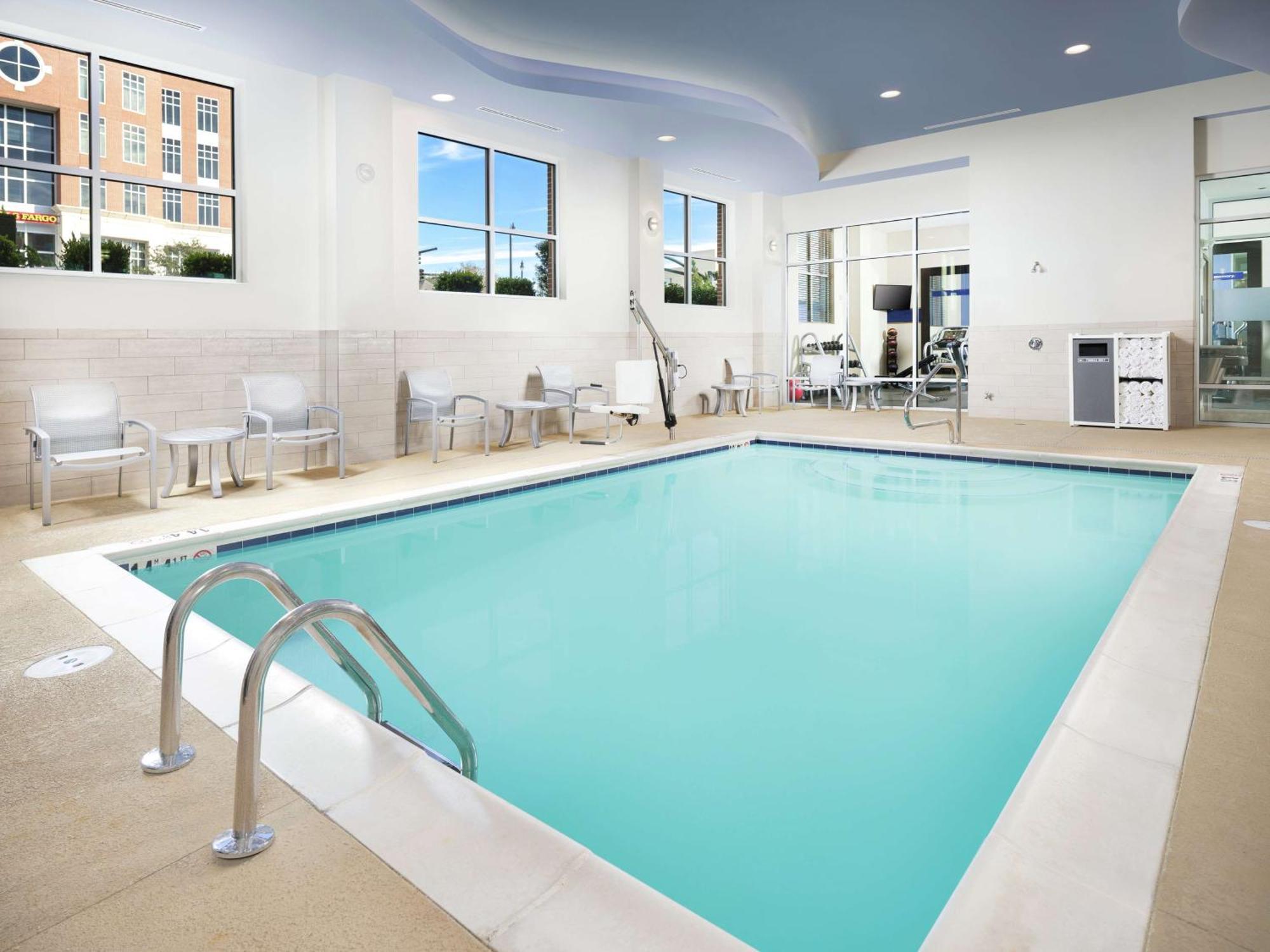Hampton Inn Wilmington Downtown Bagian luar foto