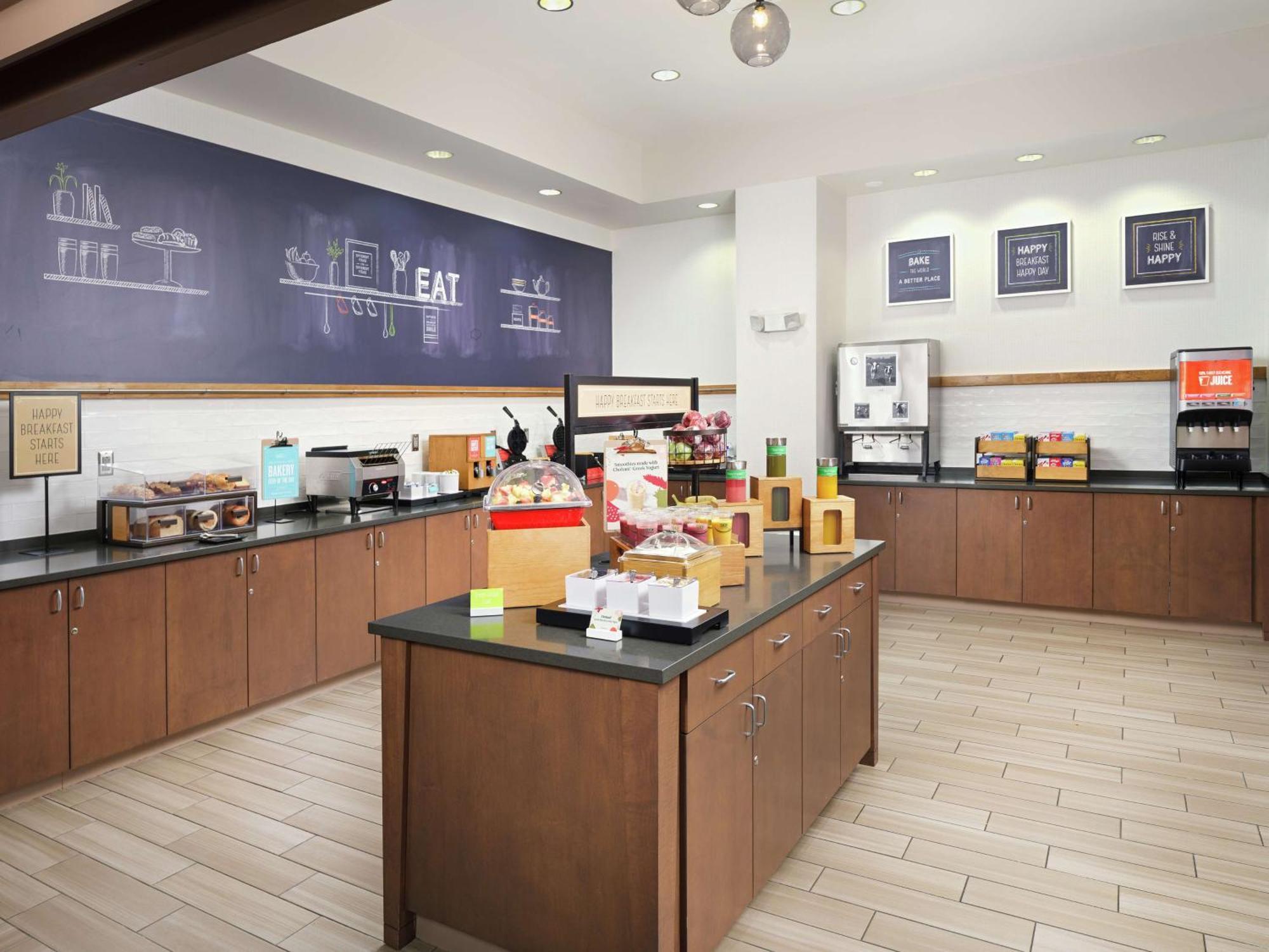 Hampton Inn Wilmington Downtown Bagian luar foto