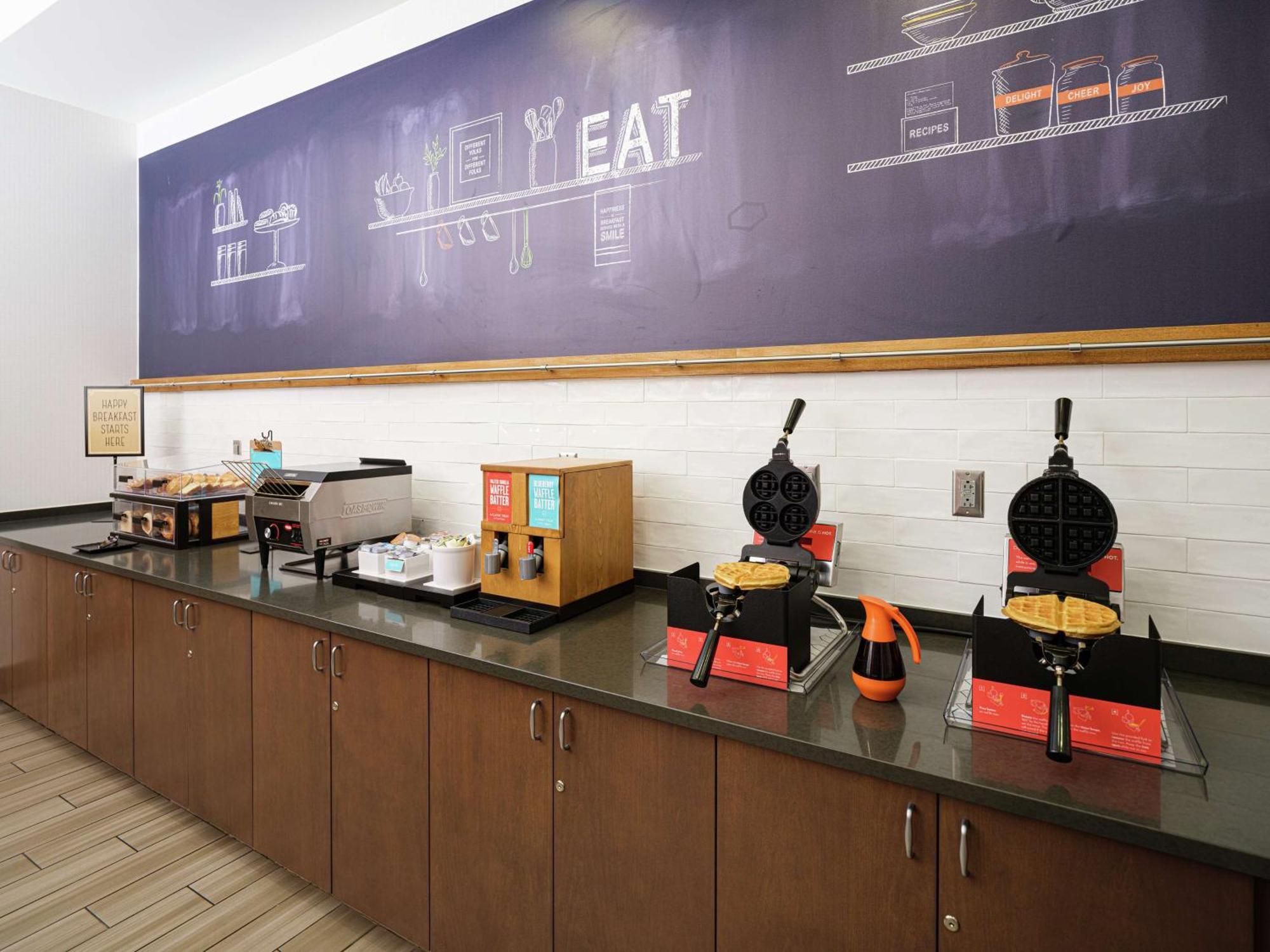 Hampton Inn Wilmington Downtown Bagian luar foto