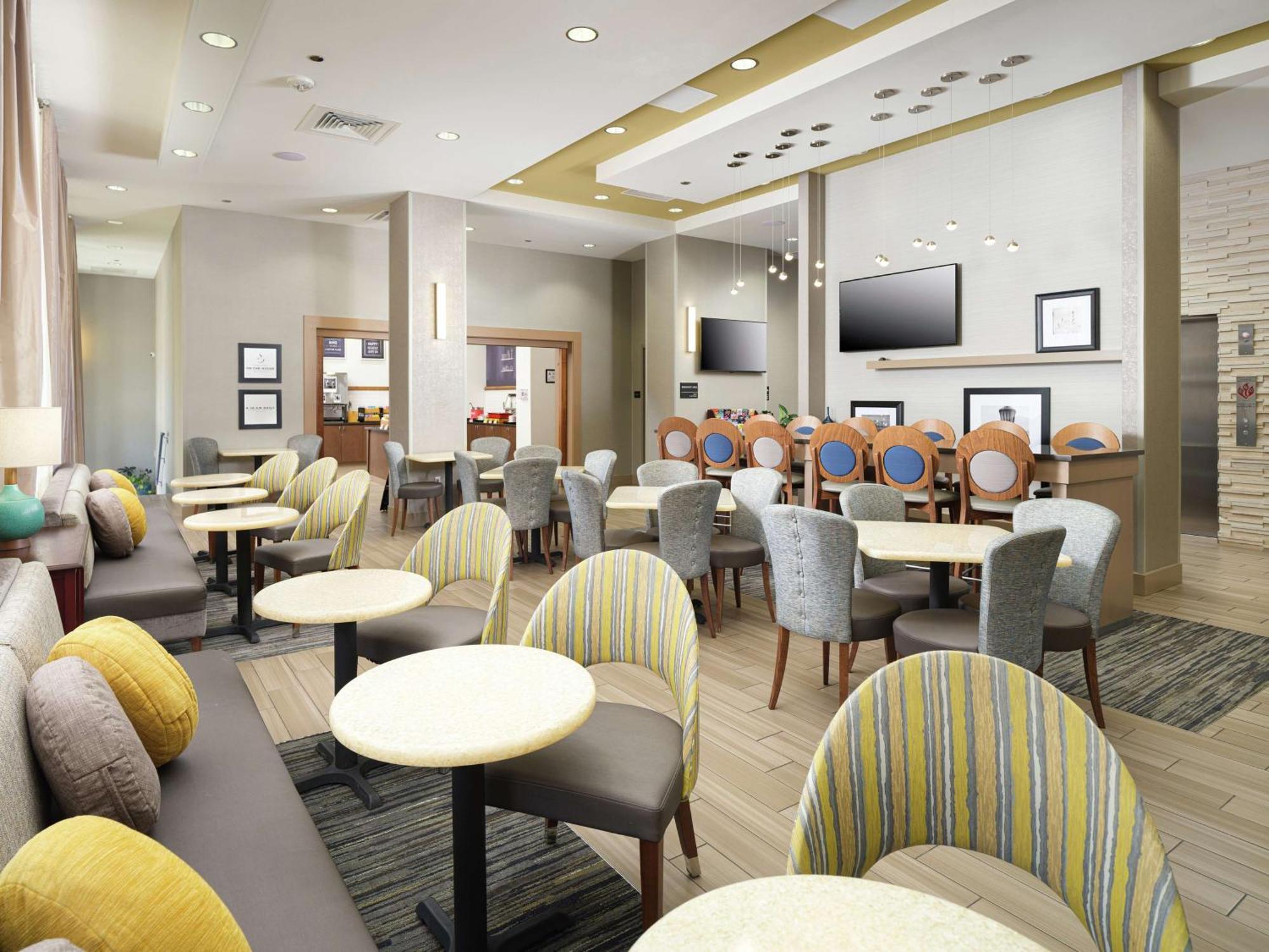 Hampton Inn Wilmington Downtown Bagian luar foto